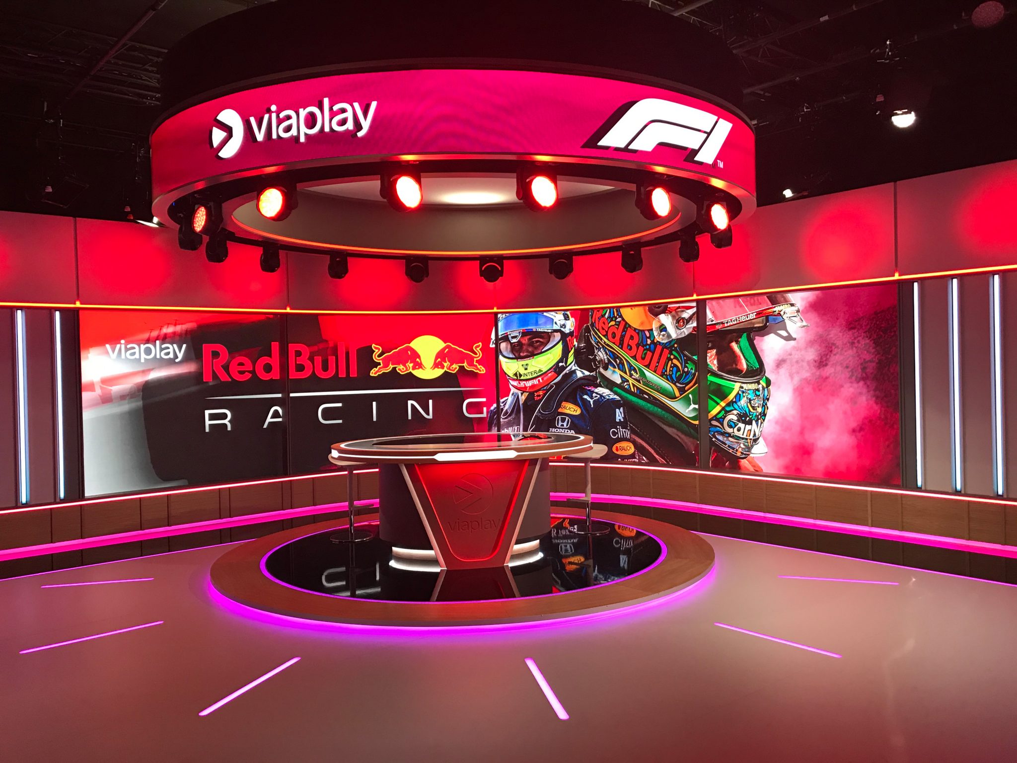 Viaplay's new multi-screen studio is on air with Hippotizer Boreal+ MK2 -  Green Hippo